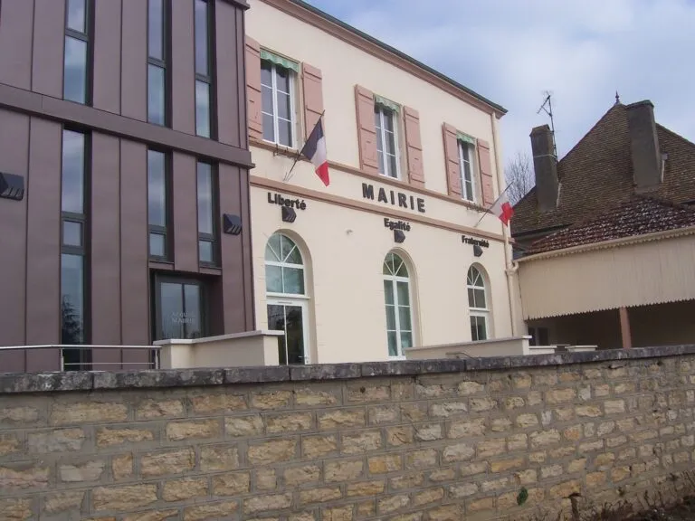 Farges-Lès-Chalon (71150)